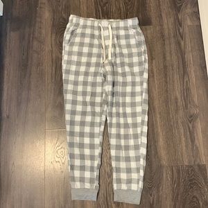 Old navy gray checkered pajamas pants